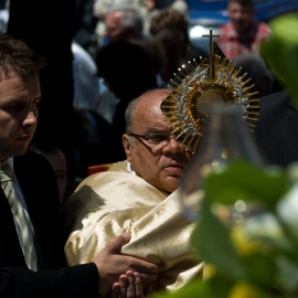 centralne_obchody_boego_ciaa_21_20120211_1055095801