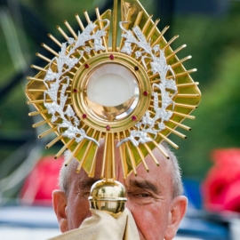 centralne_obchody_boego_ciaa_27_20120211_1761981081