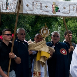 centralne_obchody_boego_ciaa_29_20120211_1486368254