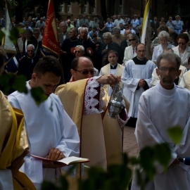 centralne_obchody_boego_ciaa_33_20120211_1504485768