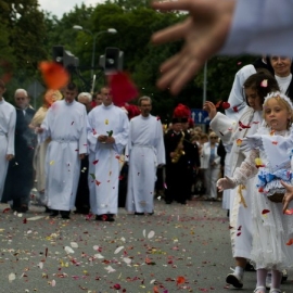 centralne_obchody_boego_ciaa_3_20120211_1952946376