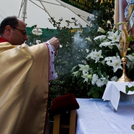 centralne_obchody_boego_ciaa_4_20120211_2085391826