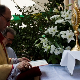 centralne_obchody_boego_ciaa_6_20120211_1687224914