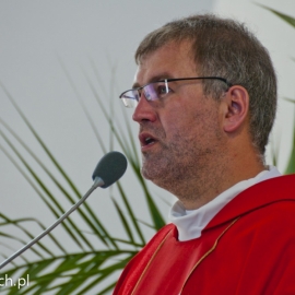 czerwono-ota_20120726_1144541250