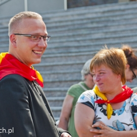 czerwono-ota_20120726_1678161860