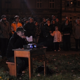 czuwanie_na_skwerze_jana_pawa_ii_25_20120209_1063277401