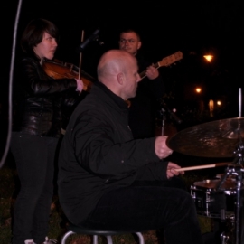 czuwanie_na_skwerze_jana_pawa_ii_5_20120209_1045718907