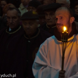 droga_krzyowa_ulicami_miasta_20120330_1662073626