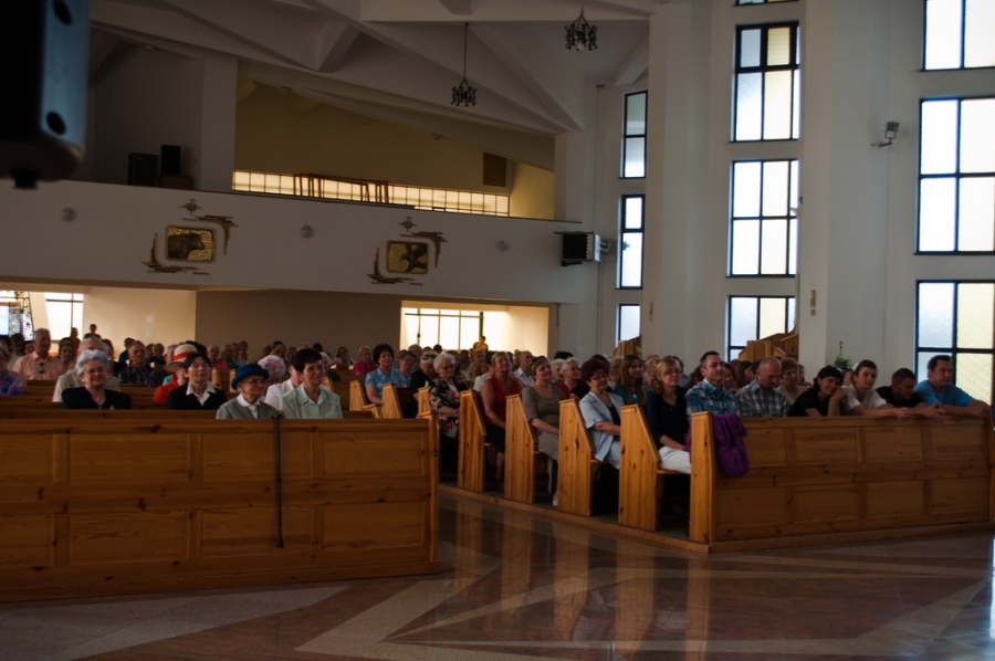 msza_poegnalna_ks_roberta_roaskiego_43_20120211_1168387167
