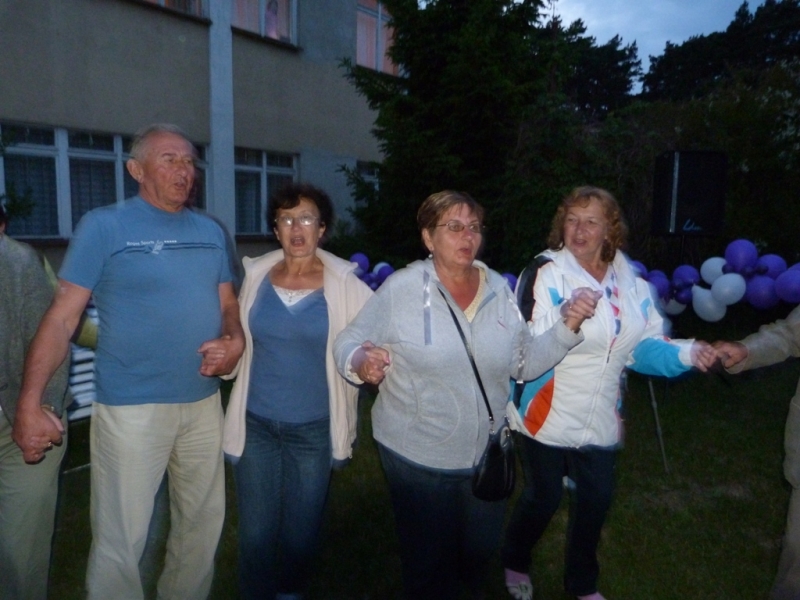 seniorzy_nad_morzem_20120627_1340664181