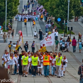 wejcie_grupy_czerwono-otej_na_jasn_4_20120215_1285503487