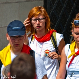 wejcie_grupy_czerwono-otej_na_jasn_gor_14_20120215_1868129475