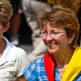 wejcie_grupy_czerwono-otej_na_jasn_gor_16_20120215_1120517484