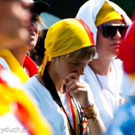 wejcie_grupy_czerwono-otej_na_jasn_gor_36_20120215_1700466051