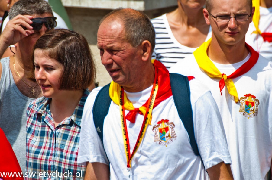 wejcie_grupy_czerwono-otej_na_jasn_12_20120215_1477891089