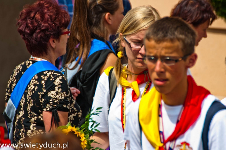 wejcie_grupy_czerwono-otej_na_jasn_18_20120215_1971900441