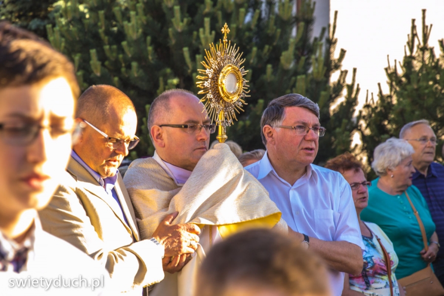 oktawa_boego_ciaa_20150612_1461045153