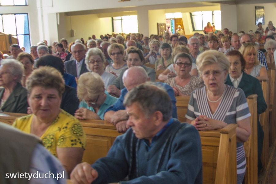 oktawa_boego_ciaa_20150612_1944784000